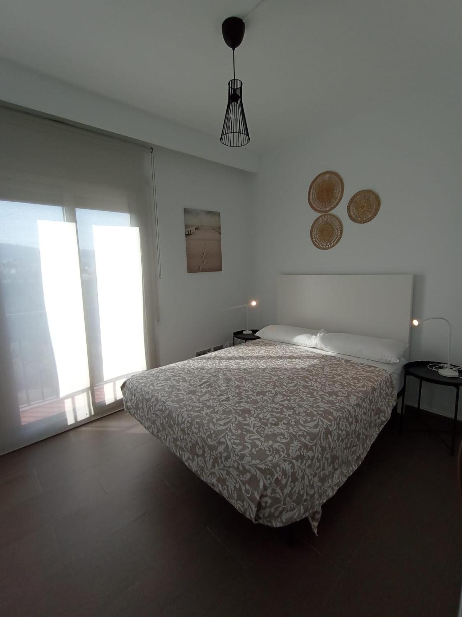Plaza Universitat Private Rooms Barcellona Esterno foto